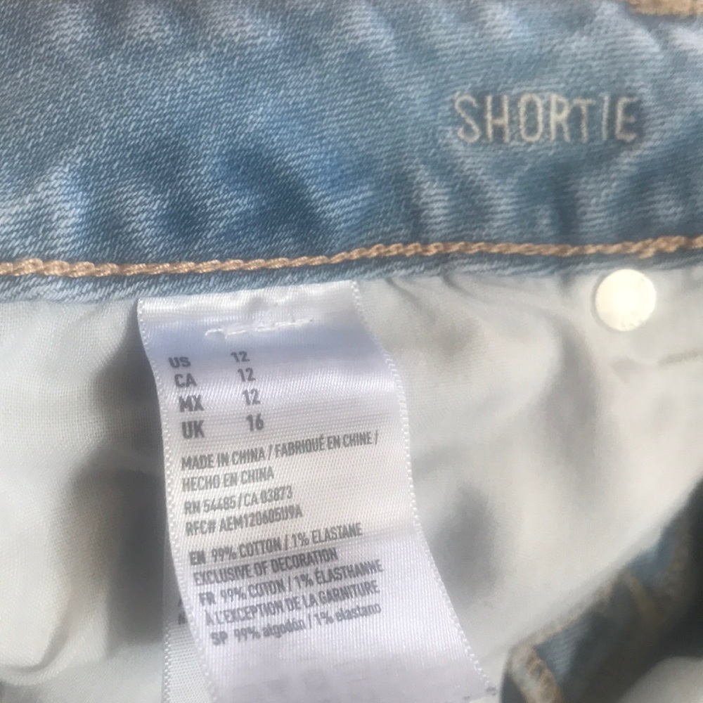 Shorts - Picture 4 of 4
